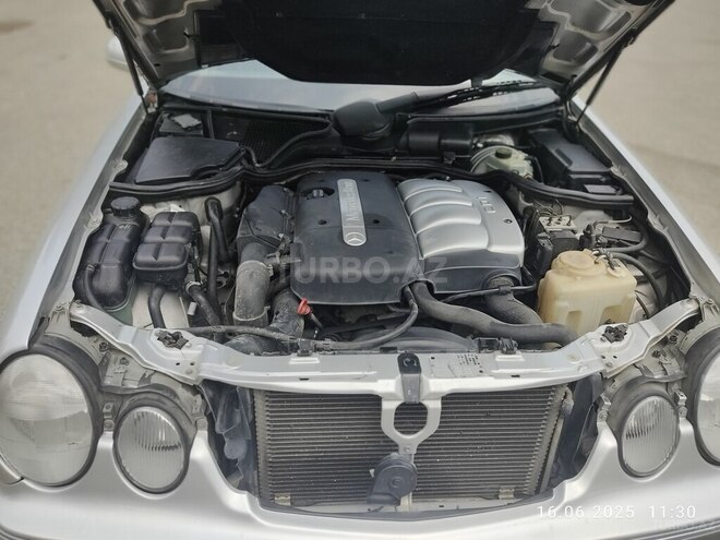 Mercedes E 220 d 2001, 387,000 km - 2.2 l - Bakı
