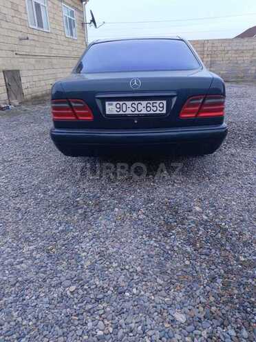 Mercedes E 200 1997, 300,000 km - 2.0 l - Sabirabad