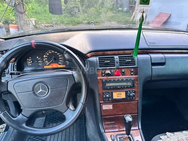 Mercedes E 240 1998, 475,000 km - 2.4 l - Bərdə