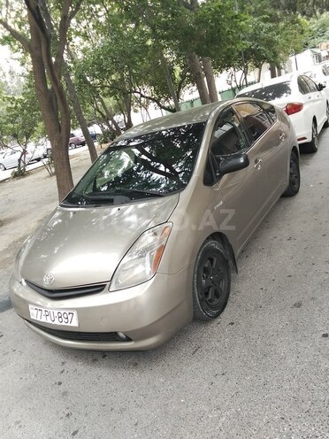 Toyota Prius-4