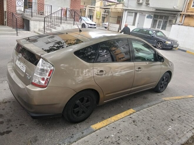 Toyota Prius-6