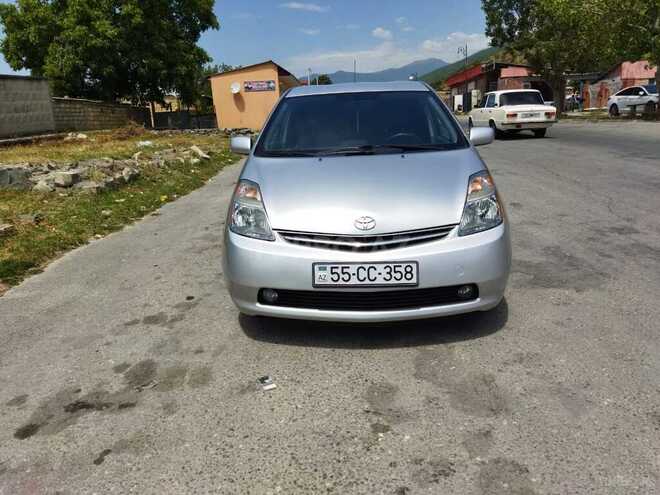 Toyota Prius-1