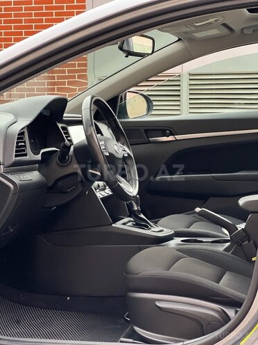 Hyundai Elantra 2019, 73,000 km - 2.0 l - Zaqatala