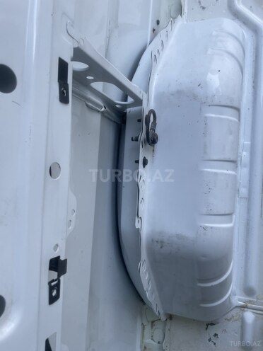 Ford Transit-19