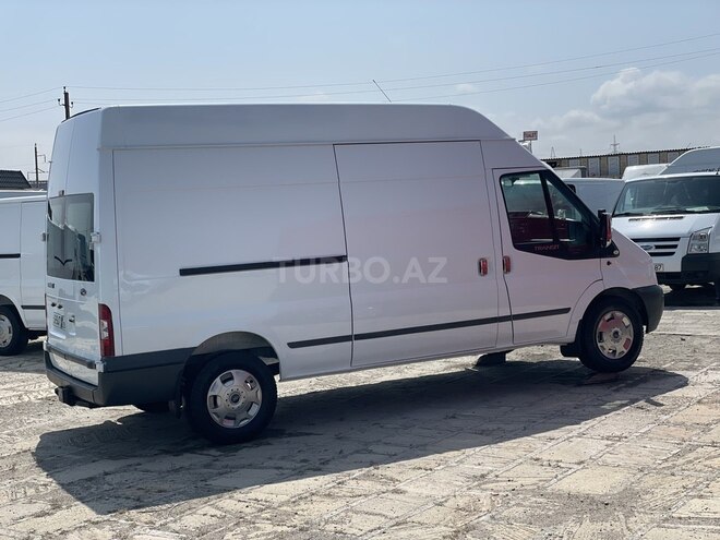Ford Transit-15