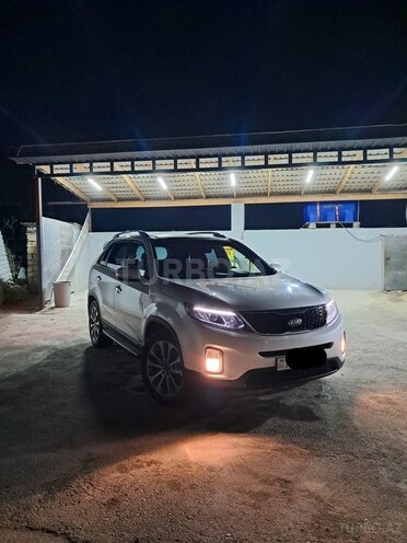 Kia Sorento 2013, 316,000 km - 2.0 l - Qusar