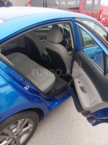 Hyundai Elantra 2018, 83,000 km - 2.0 l - Bakı
