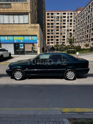 Mercedes C 240 1999, 240,000 km - 2.4 l - Xırdalan