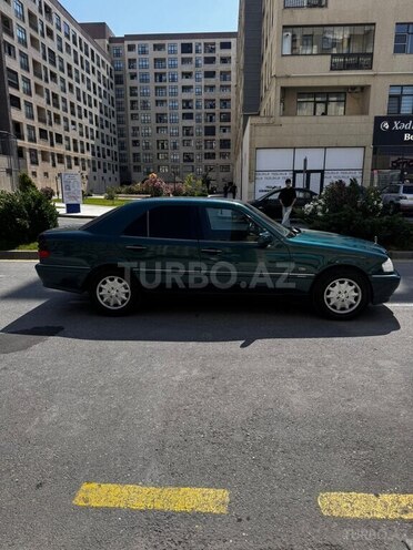 Mercedes C 240 1999, 240,000 km - 2.4 l - Xırdalan