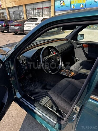 Mercedes C 240 1999, 240,000 km - 2.4 l - Xırdalan