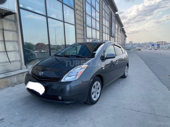 Toyota Prius-5