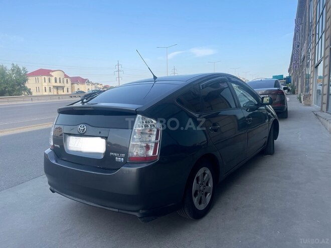 Toyota Prius-6