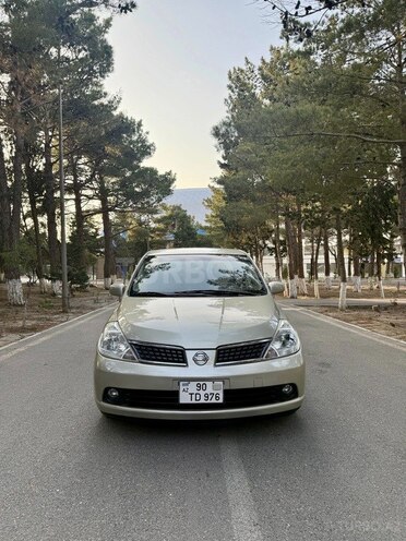 Nissan Tiida-3