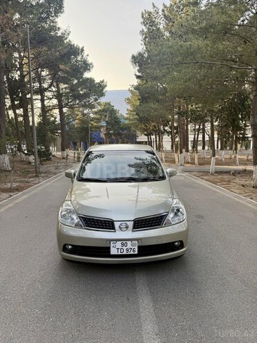 Nissan Tiida-7