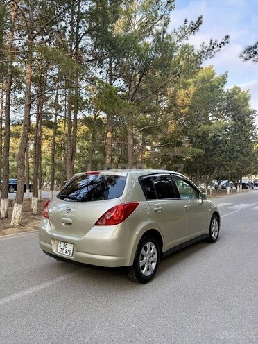 Nissan Tiida-8