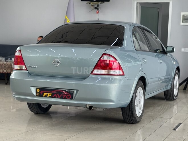 Nissan Sunny-11