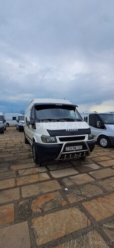 Ford Transit-6