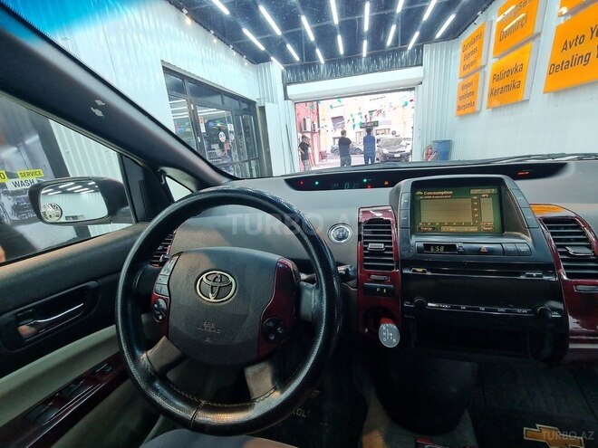 Toyota Prius-9