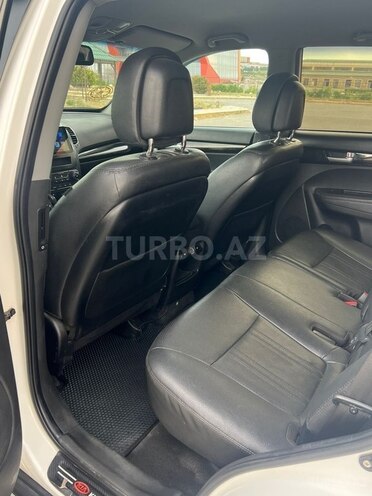 Kia Sorento-12