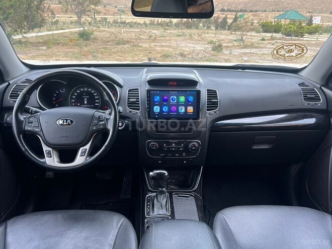 Kia Sorento-8