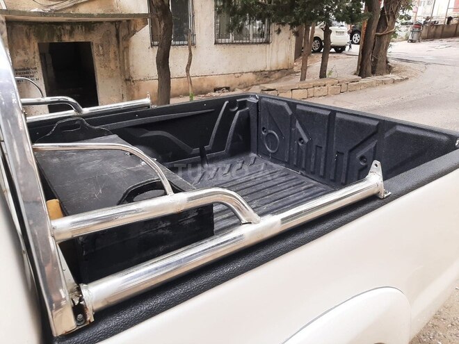 Toyota Hilux 2013, 270,000 km - 2.5 l - Bakı