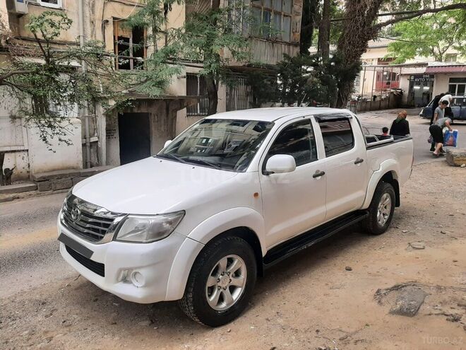 Toyota Hilux 2013, 270,000 km - 2.5 l - Bakı