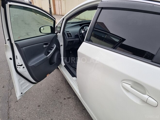 Toyota Prius-10