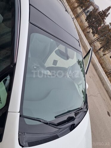 Toyota Prius-16