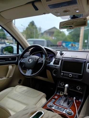 Volkswagen Touareg 2015, 130,000 km - 3.6 l - Bakı