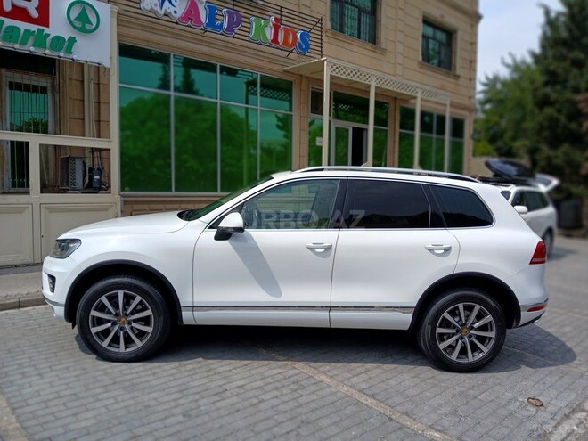 Volkswagen Touareg 2015, 130,000 km - 3.6 l - Bakı