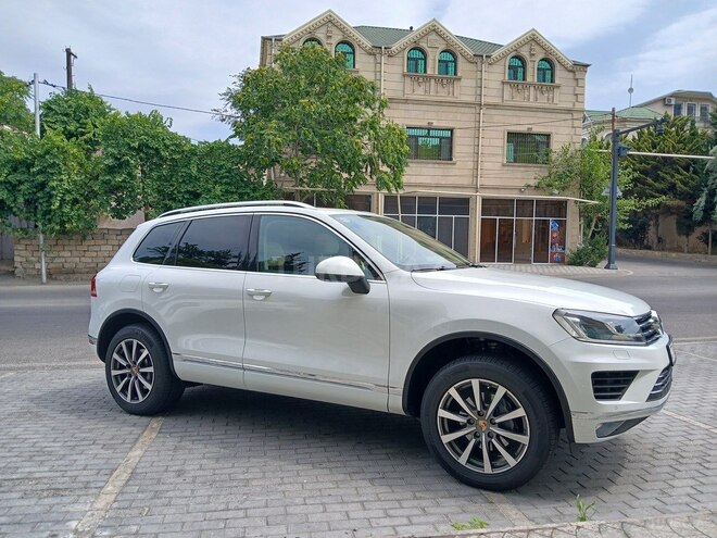 Volkswagen Touareg 2015, 130,000 km - 3.6 l - Bakı