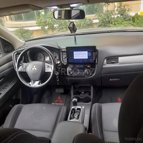 Mitsubishi Outlander 2015, 110,876 km - 2.4 л - Bakı