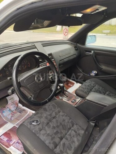 Mercedes C 220 d 2000, 312,000 km - 2.2 л - Bakı