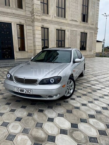 Nissan Maxima-2