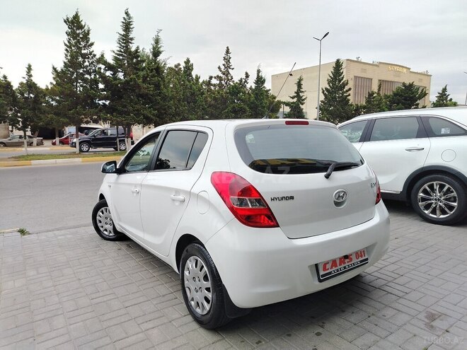 Hyundai i20 2009, 182,000 km - 1.4 л - Sumqayıt