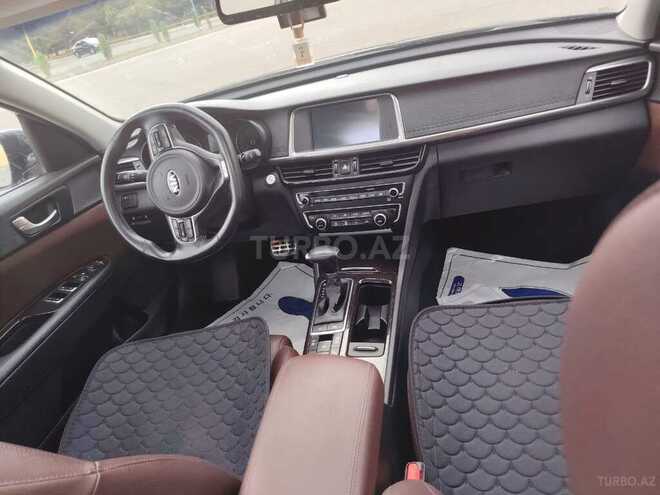 Kia K5-3