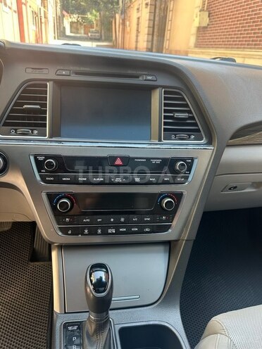 Hyundai Sonata-3