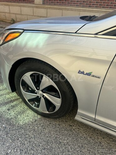 Hyundai Sonata-8
