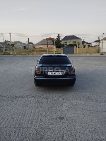 Mercedes E 220 d 2002, 376,000 km - 2.2 л - Bakı