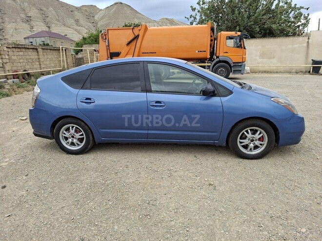 Toyota Prius-2