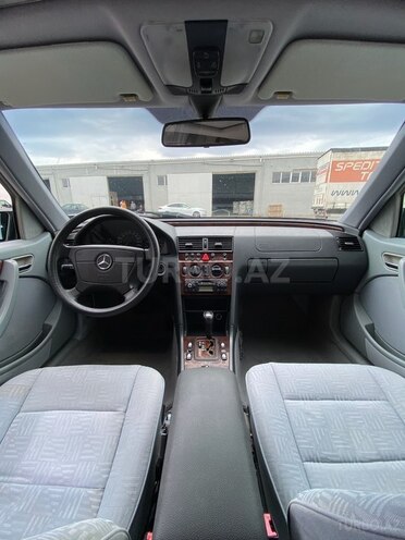 Mercedes C 180-9