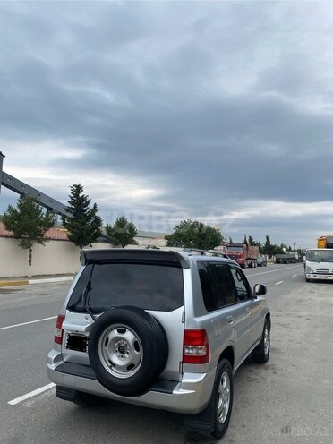 Mitsubishi Pajero io 2003, 300,000 km - 2.0 l - Bakı
