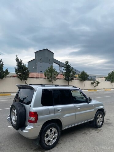 Mitsubishi Pajero io 2003, 300,000 km - 2.0 l - Bakı