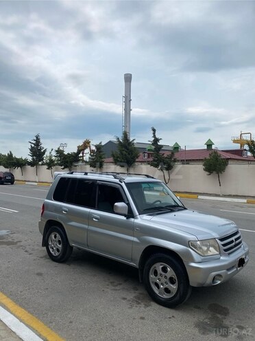Mitsubishi Pajero io 2003, 300,000 km - 2.0 l - Bakı