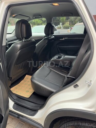 Kia Sorento-14