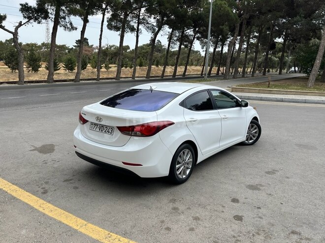 Hyundai Elantra 2015, 101,121 km - 1.8 l - Bakı
