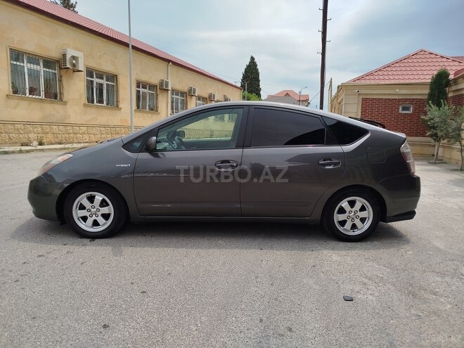 Toyota Prius-3