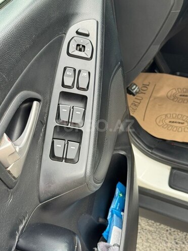 Hyundai ix35 2012, 278,000 km - 2.4 l - Bakı
