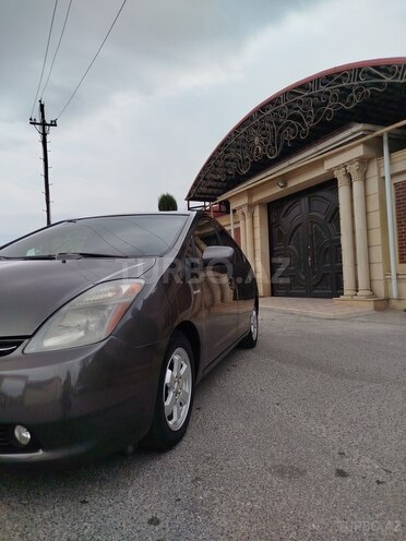 Toyota Prius-8