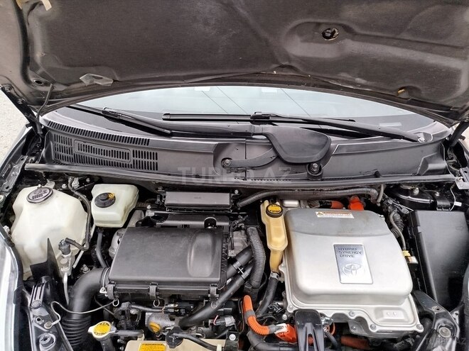Toyota Prius-11